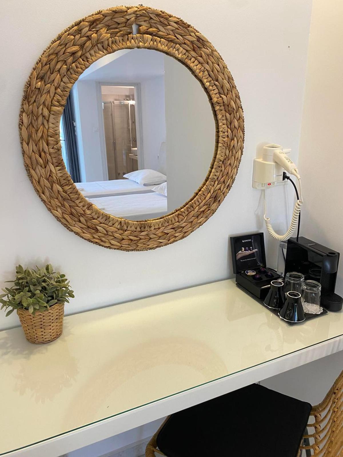 Perivoli Rooms Parikia  Ruang foto